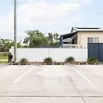 Smart Suites Self Check-In Apartments - N Freney