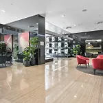 Brisbane High-Rise With Pool, Sauna & Gym Access