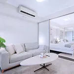 Boundless Horizons - Stylish Comfort & City Views