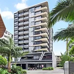 South Bank Sleek - 1Bed-1Bath-1Car-Balcony