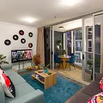 Retro Mania Cbd Sleeps 6 Car Park Included *
