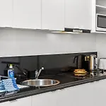 Adina - Perfect & Convenient Brisbane City Pad