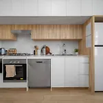 2Br Apt In Proximity Hamilton With Carpark