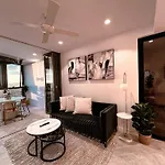 Level 46 Luxury Queens Wharf Apartment With Unblocked Southbank & River View