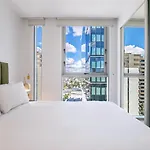 \'Oliva On Brookes\' Chic Inner-City Escape With Pool