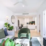 \'Oliva On Brookes\' Chic Inner-City Escape With Pool