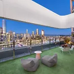 Elegant Retreat Arthouse 1br Apartment *