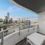 Dreamy 2br Escape Framed By And Art Brisbane