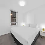 Dreamy 2br Escape Framed By And Art * Brisbane
