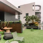 Elegant Retreat Arthouse 1br Apartment