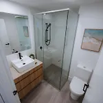 3-bedroom With Sea View, Rooftop Pool, Study & Free Parking Apartment *