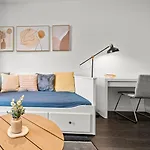 Kozyguru | Fortitude Valley | Stylish Pad * Brisbane