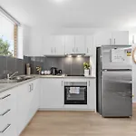 Spacious 2Br Near Hospital, Qut And Cbd With Parking!