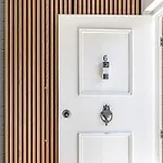 Charming 2-Bed Near River & City