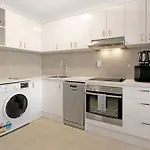 Comfortable 1br Near Uq, River Walks & Pool Apartment *