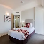 Cosmo 4*