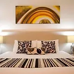 Cosmo 4* Brisbane