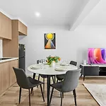 Holiday home Spacious Twin Q Beds Sleep 4 Budget Friendly