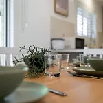 Holiday home 3br Family House In Sunnybank Hills With Free Parking - Near Bne Brisbane