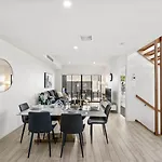 Sunhaven Escape Three Storey Comfort For Families Brisbane