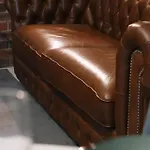 Urban Comfort Cozy And Convenient With A Shared Pool