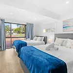 Holiday home Spacious Twin Q Beds Sleep 4 Budget Friendly