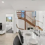 Holiday home Sunhaven Escape Three Storey Comfort For Families *