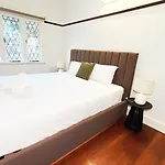 Walk To Southbank Brisbane City Art Deco House