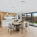 Holiday home Cassa Aura Place - Modern 4br Homes Brisbane