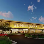 Tropical Tranquility Spacious Family Leafy Oasis