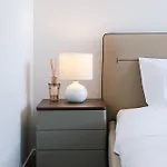 Cassa Aura Place - Modern 4br Homes Brisbane
