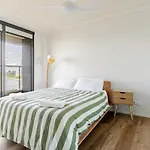 River View With Pool, Carpark & Gym Apartment *