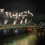 River View Apt With Pool, Carpark & Gym