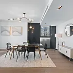 Luxe Sub-Penthouse With Rooftop Pool And 2 Car Parks