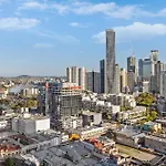 Luxe Sub-Penthouse With Rooftop Pool And 2 Car Parks