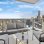 Luxe Sub-Penthouse With Rooftop Pool And 2 Car Parks