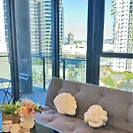 Modern Vibrant - 1Br Apt Pool&Gym Sauna Bo31506-1