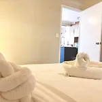 Comfy Convenient 1 Bedroom Stay Boundary21