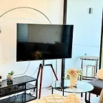 Prime 2Br Location Pool Parking Bct 1004