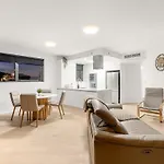 Amazing 2bed-2bath-1car-balcony-views - Cbd *