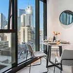 Sky Tower Elegance Balcony Gym Pool And Cbd Access * Brisbane