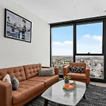 Apartment Sky - Cbd 2br With Stunning Views, Pool And Gym
