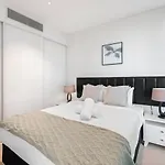 Apartment Sky Tower Elegance Balcony Gym Pool And Cbd Access Brisbane