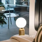 Sky Tower Elegance Balcony Gym Pool And Cbd Access Apartment *