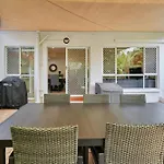 Tranquil 3-Bed Unit With Lush Garden Views