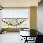 River View With Pool, Carpark & Gym