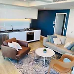 Amazing Location, Fabulous Flat! * Brisbane