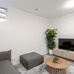 Brisbane Central Cbd Convivence!