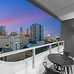The Arthouse Nest Serene 1br Living Apartment Brisbane