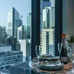 Sky Tower Elegance Balcony Gym Pool And Cbd Access